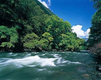 《合金装备3：重制版》将提供原版滤镜 供怀旧玩家使用